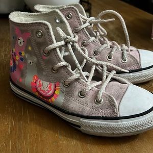 Kids converse